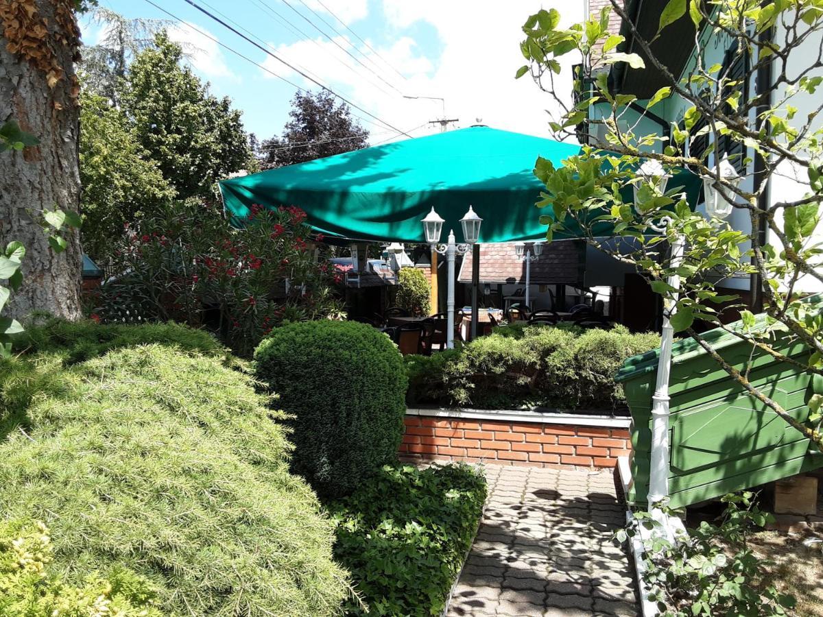 St Hubertus Panzio Bed and Breakfast Hévíz Eksteriør billede